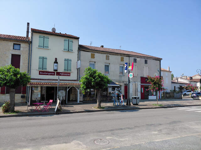 Fonds de commerce à vendre BUZET SUR BAISE (47) : TABAC PRESSE FDJ PMU — photo du bien