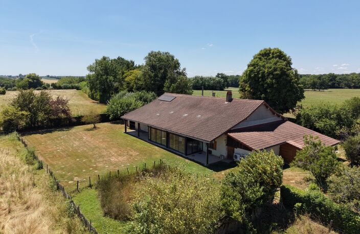 Maison à vendre 5 pièces proche de MANTENAY MONTLIN (01) — photo 2