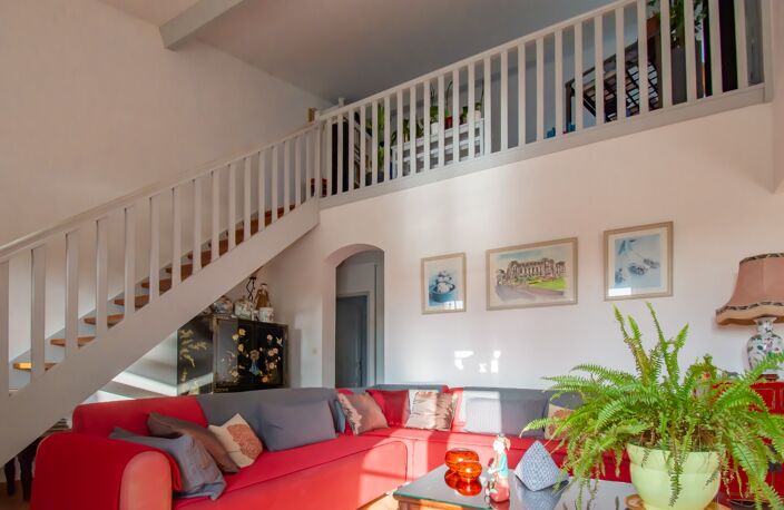 BREUILLET – VILLA AVEC PISCINE ET VUE PANORAMIQUE SUR LA CAMPAGNE — photo 5
