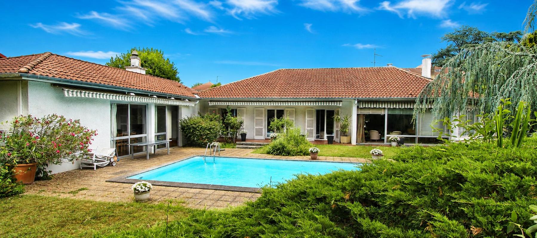 Villa / Maison  T6 à vendre Pau 64000