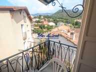 Grande maison avec balcons et cave — photo 4