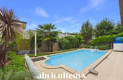 Magnifique Propriété Familiale de charme de 310 m² avec piscine et magnifique jardin arboré en vente à Yerres (91) — photo du bien