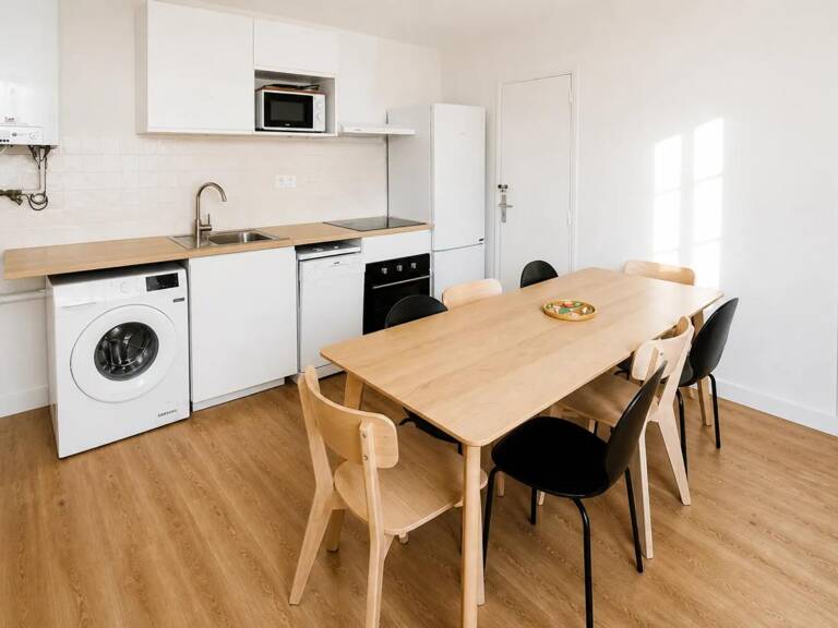Maison entièrement rénovée de 3 chambres de 70 m2, terrasse cave à LE MANS - Quartier Le Pré — photo 1