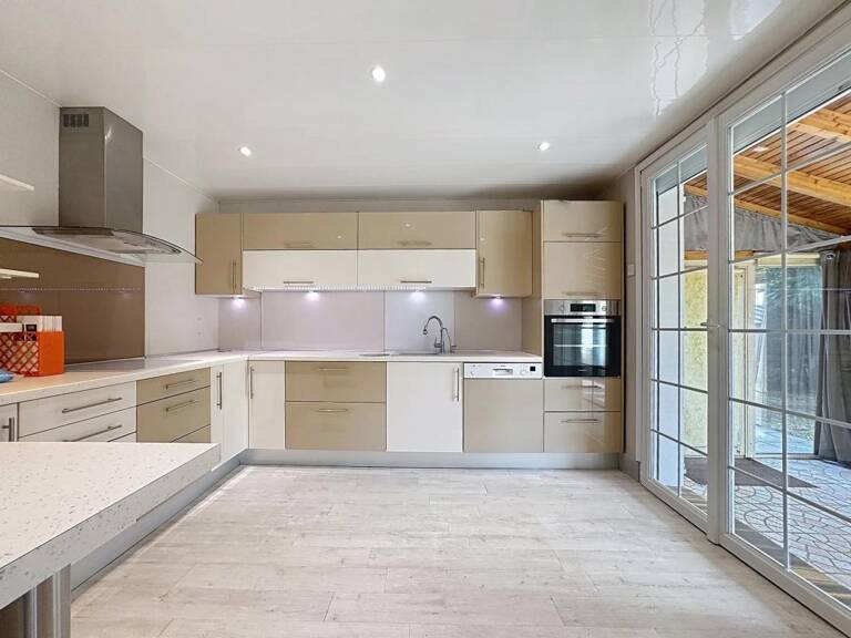 Maison de 8 pièces de 187 m² à Serris Bourg — photo 1