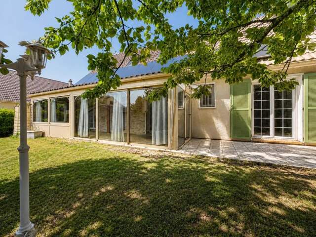 Maison de 8 pièces de 187 m² à Serris Bourg — photo du bien