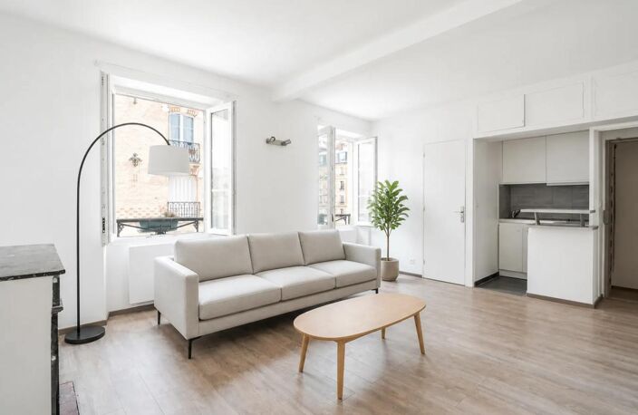 Grand studio de 25 m² à Paris — photo 2