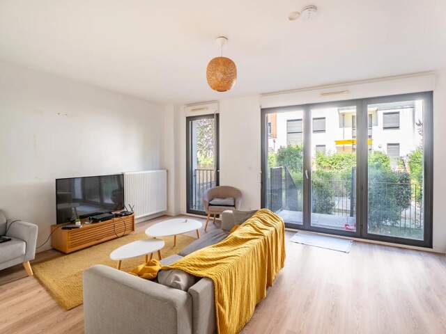 Duplex T4 de 90 m² avec jardin et parking en SUS Bordeaux — photo du bien