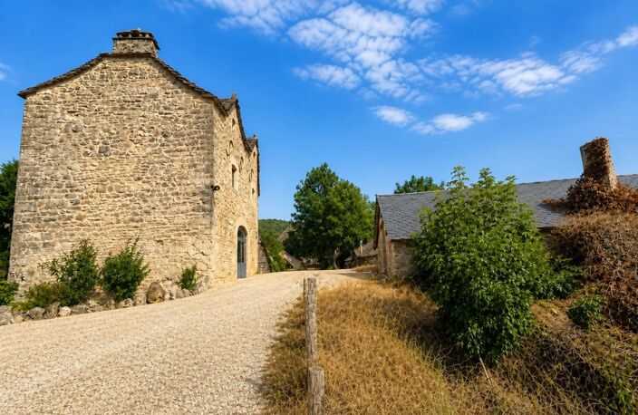 Maison de 11 pièces de 185 m² + 335 m2 de dépendance à La Tieule — photo 4
