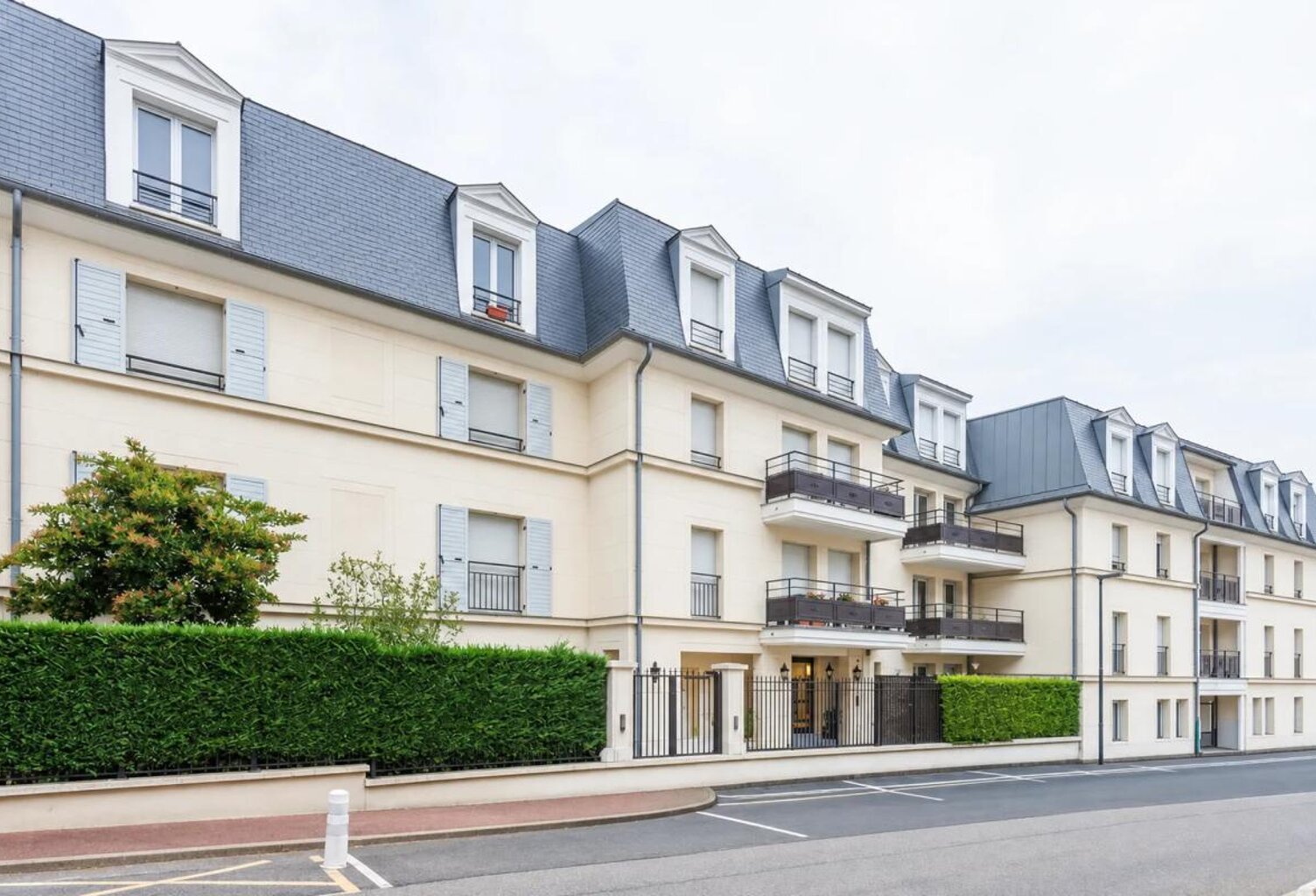 Appartement de 2 pièces de 45,2 m² à Saint-Cyr-l'École — photo 1