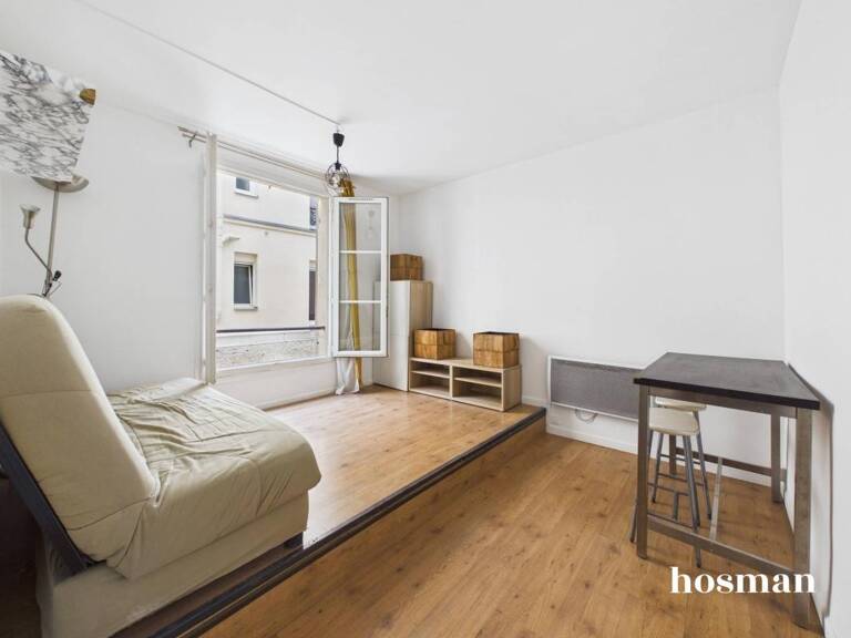 Coup de coeur - 2 pièces de 27,2m² - accès toit terrasse toléré - Rue de la Fontaine au Roi, Paris — photo 1