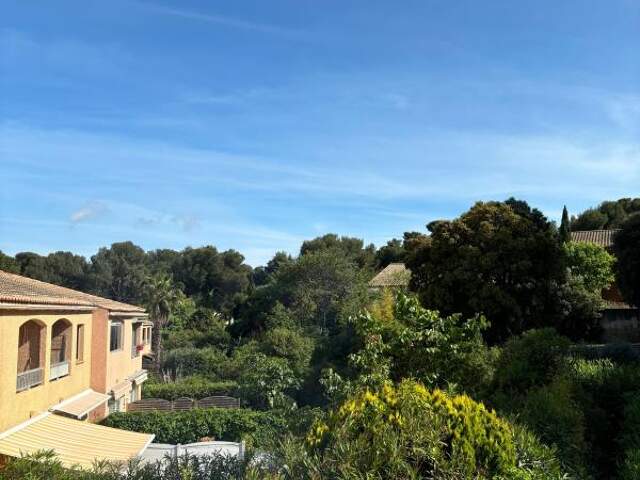 Appartement À Louer T2 meublé Sanary — photo du bien