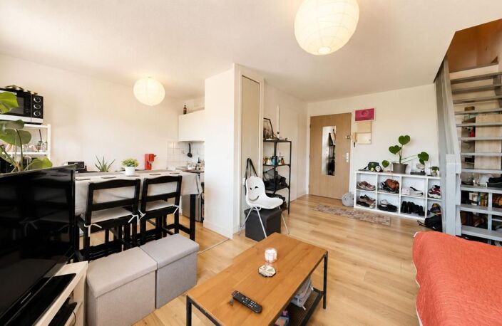 TOULOUSE 31400 Appartement T1 Bis duplex dernier étage avec parking sous-sol — photo 2