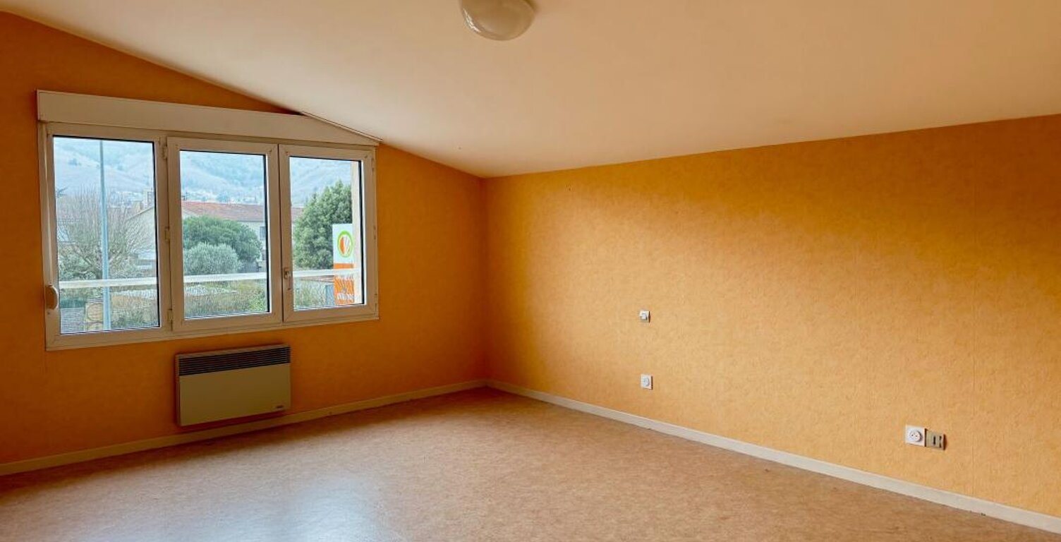 Appartement À Louer Aussillon — photo 1