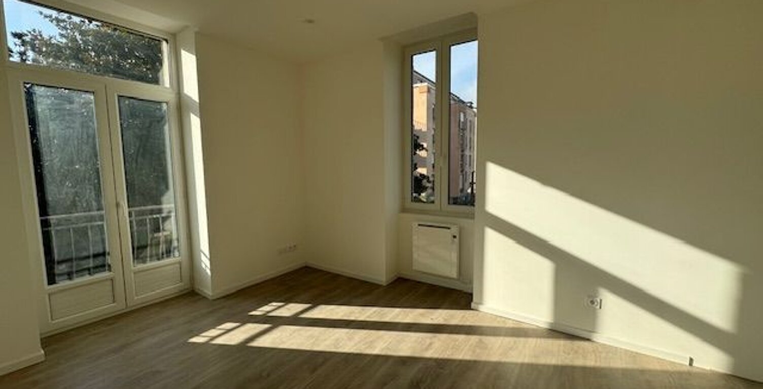 Appartement À Louer à Mazamet — photo 1