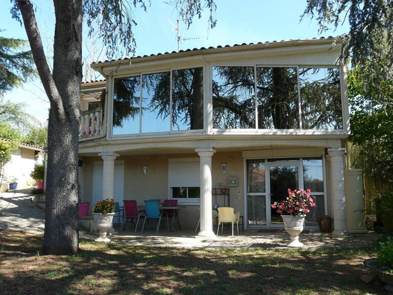 Maison lumineuse avec jardin aménagé — photo 1