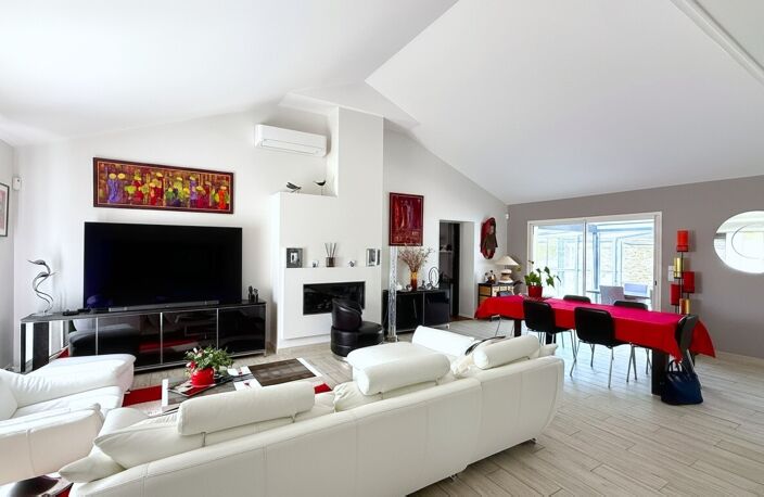 Maison Le Cellier 8 pièce(s) 160 m2 — photo 3