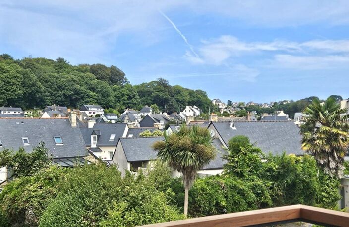 Vente appartement T3, dernier étage, port à pied, 2 balcons, 1 box, Perros-Guirec (22700) — photo 2