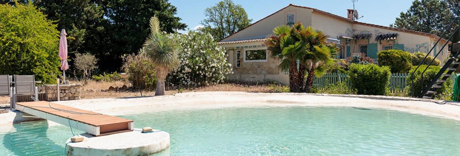 Maison 7 Pièces 181 m² à vendre à Tourrettes (83440)
