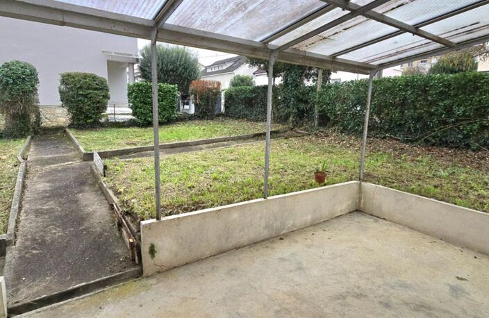 Maison de ville, de type 5, sous-sol, garage et jardin clos de 317 m² — photo 2
