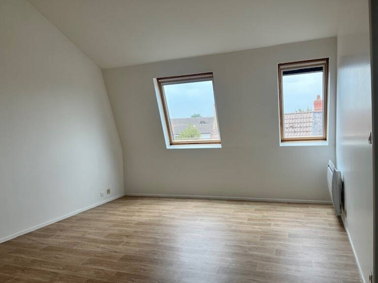 Leasing Appartement 3  pièces 61 m² La Châtre — photo 1