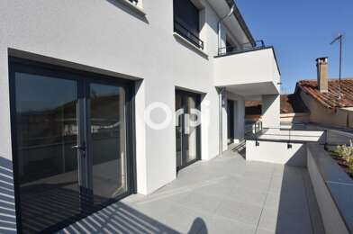 Appartement 3 pièces 925 €
