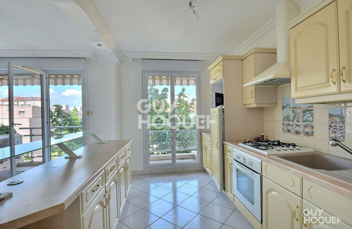 Monplaisir - Appartement T3 lumineux avec balcon et garage, Lyon 8ème (69008) — photo 4
