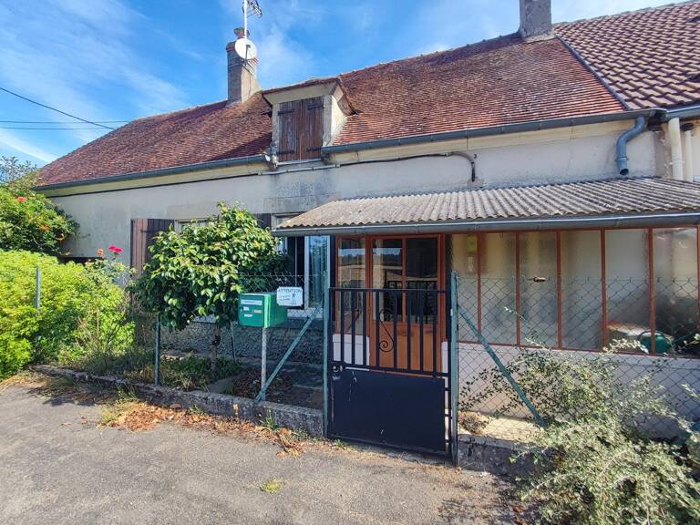 Maison avec terrain et garage neuf 20 km de Pouilly et 11 km de Prémery — photo 1