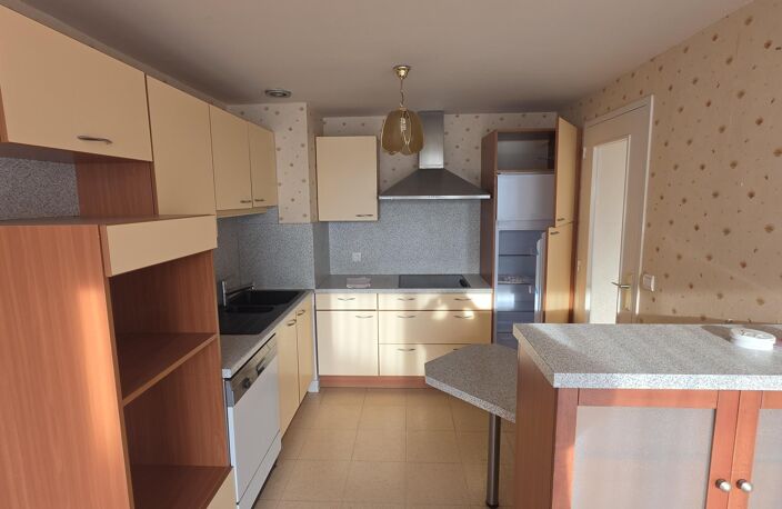 Appartement à vendre à Fécamp, centre-ville avec ascenseur — photo 3