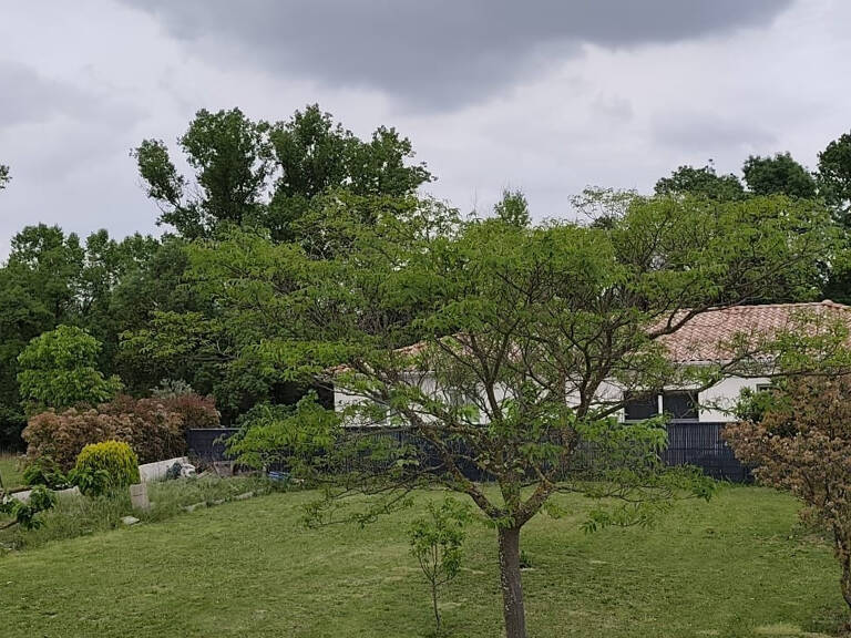 Terrain constructible 580m2 au calme — photo 1