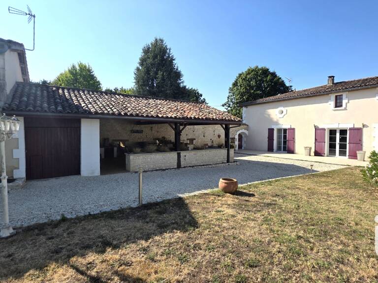 Vente Maison/villa 9 pièces — photo 1