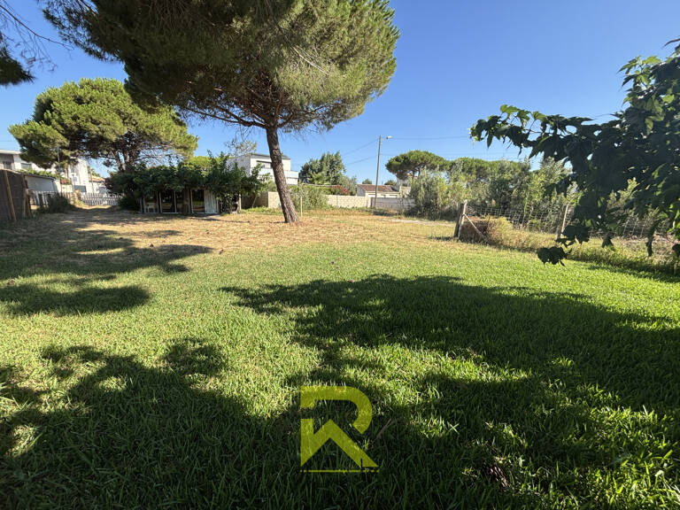 Grau d'Agde   À 200 mètres de la plage Terrain de plus de 11 — photo 1
