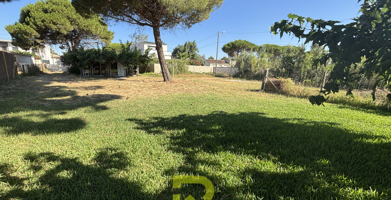 Grau d'Agde   À 200 mètres de la plage Terrain de plus de 11 — photo 1