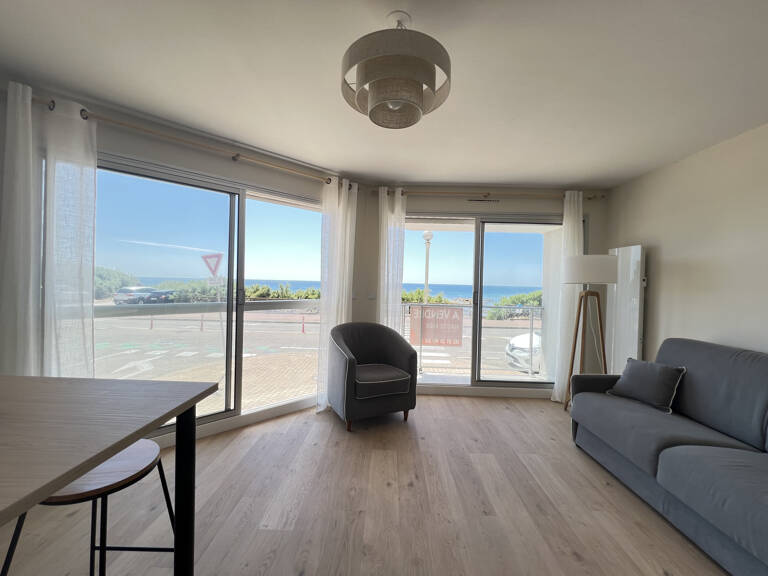 Face à la mer, T2 avec parking   Quartier des Présidents — photo 1