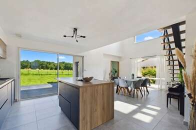 Maison 6 pièces 449350 €