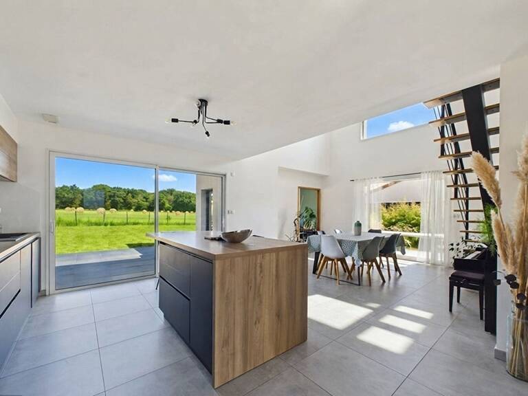Maison CONTEMPORAINE de PLAIN PIED -156 m² - Terrain 1040 m² - LA ROCHE SUR YON — photo 1