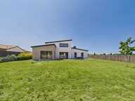 Maison CONTEMPORAINE de PLAIN PIED -156 m² - Terrain 1040 m² - LA ROCHE SUR YON — photo 4