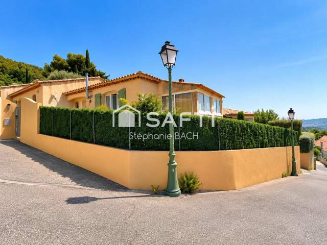 Le luxe du quotidien à Ceyreste : une maison provençale baignée de lumière, où chaque journée a comme un parfum de vacances. — photo du bien