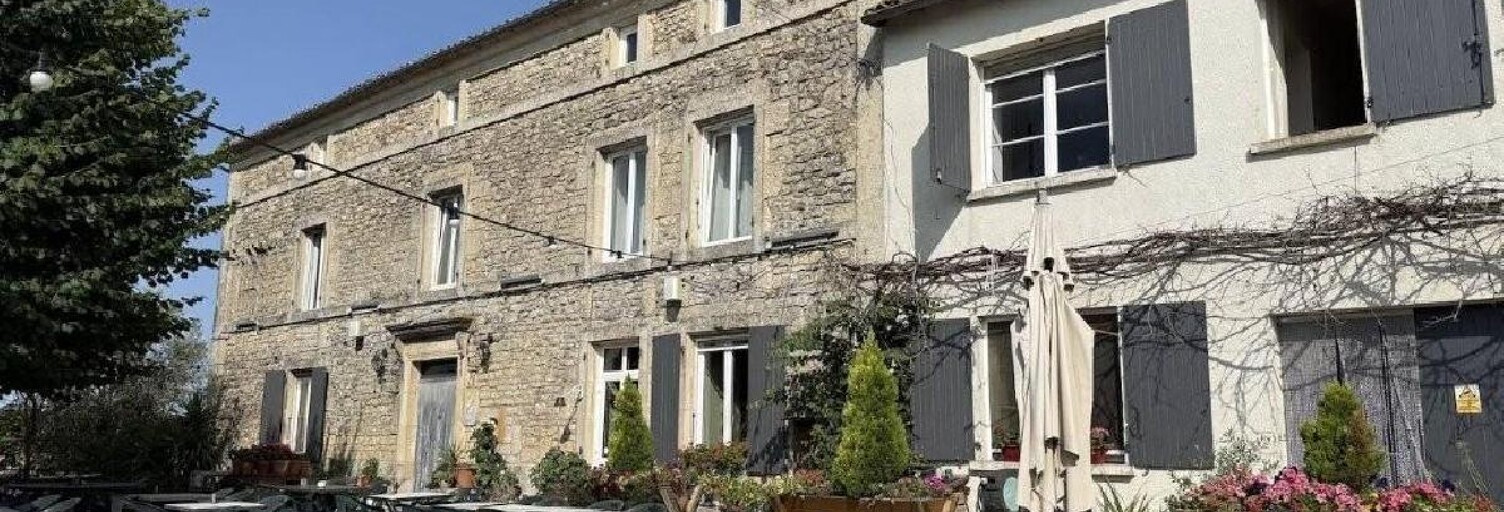 Maison 8 Pièces 342 m² à vendre à Ruffec (16700)