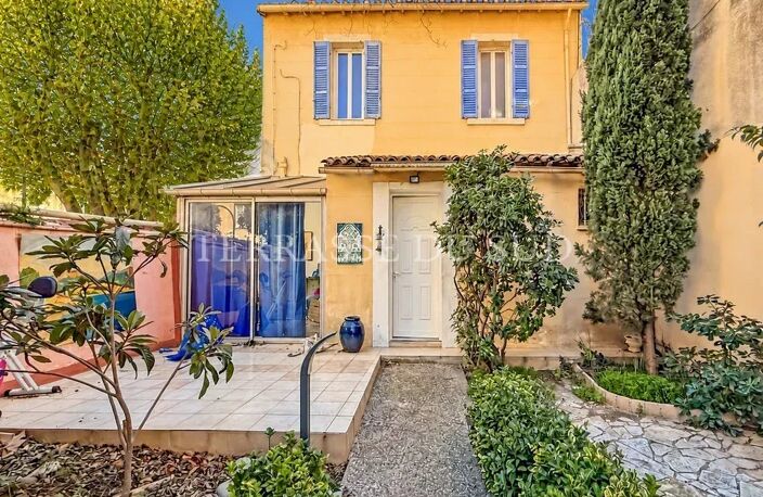 Vente Maison 4/5 Pièces de 101 m2 + Dépendance de 30 m2 sur Parcelle de 496 m2 avec Terrasse et Jardins - Baille/Sainte Cécile Marseille 5 — photo 3