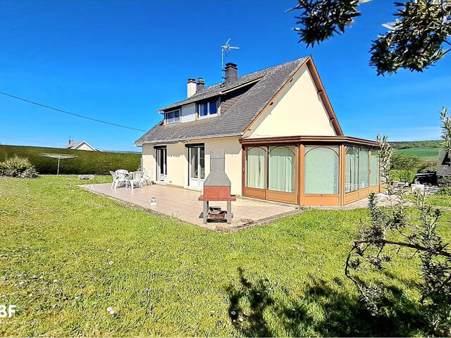 VALLEE DE LA VARENNE - PAVILLON 5 PIECES SUR SOUS-SOL COMPLE — photo du bien
