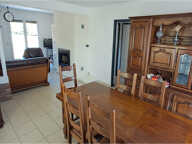 VALLEE DE LA VARENNE - PAVILLON 5 PIECES SUR SOUS-SOL COMPLE — photo 4