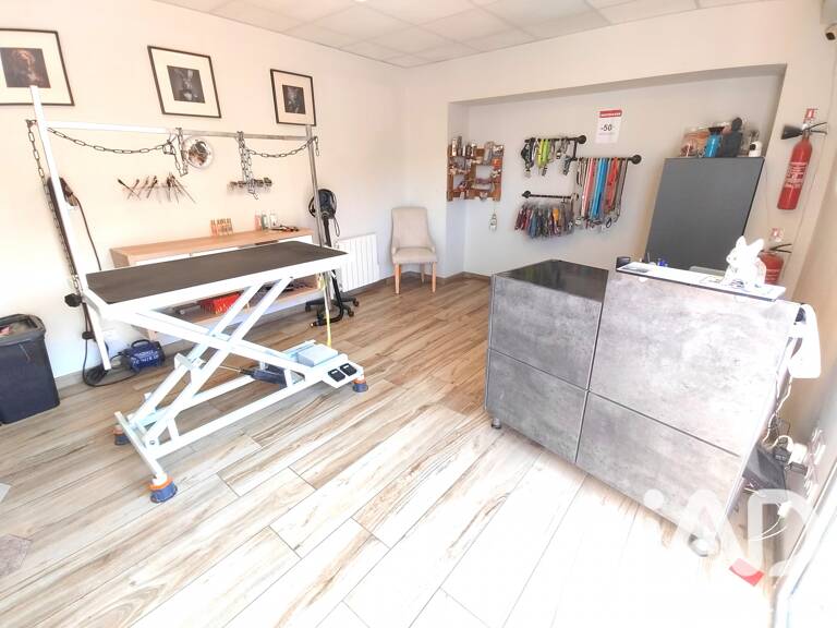 Vente Divers Services 26 m&sup2; — photo 1