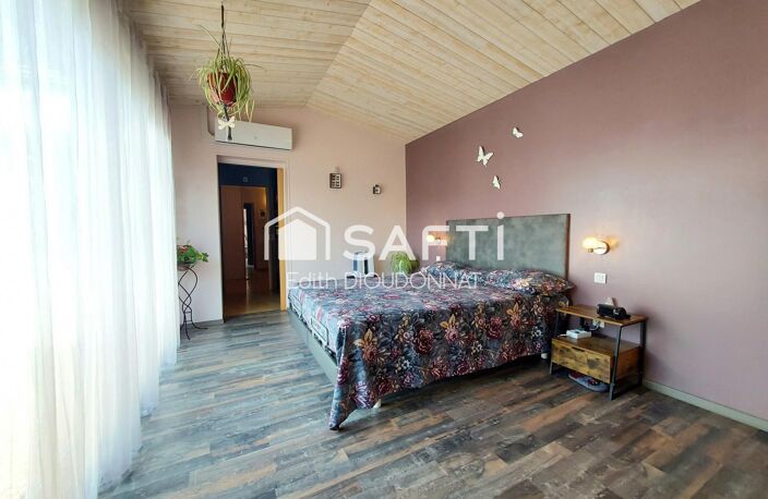 Une maison prête à vivre, avec piscine et espace — photo 2