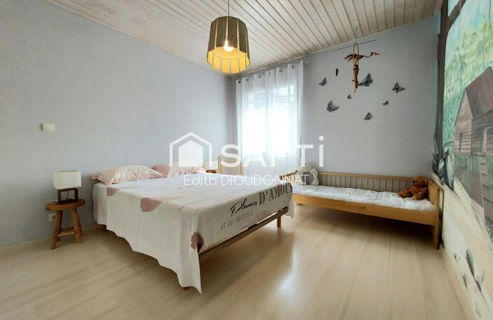 Une maison prête à vivre, avec piscine et espace — photo 3