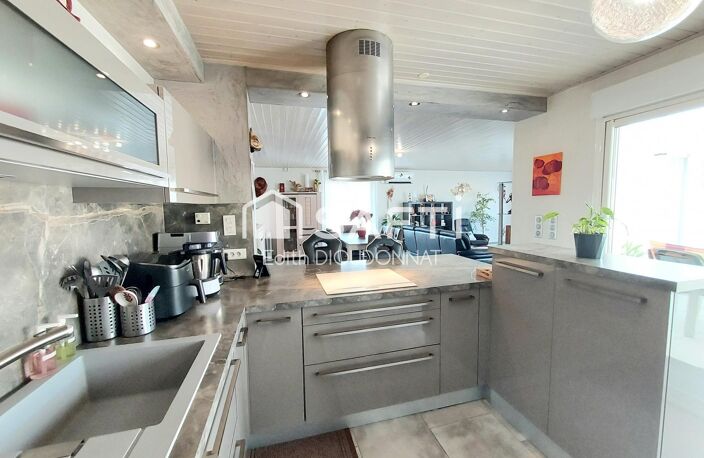 Une maison prête à vivre, avec piscine et espace — photo 5