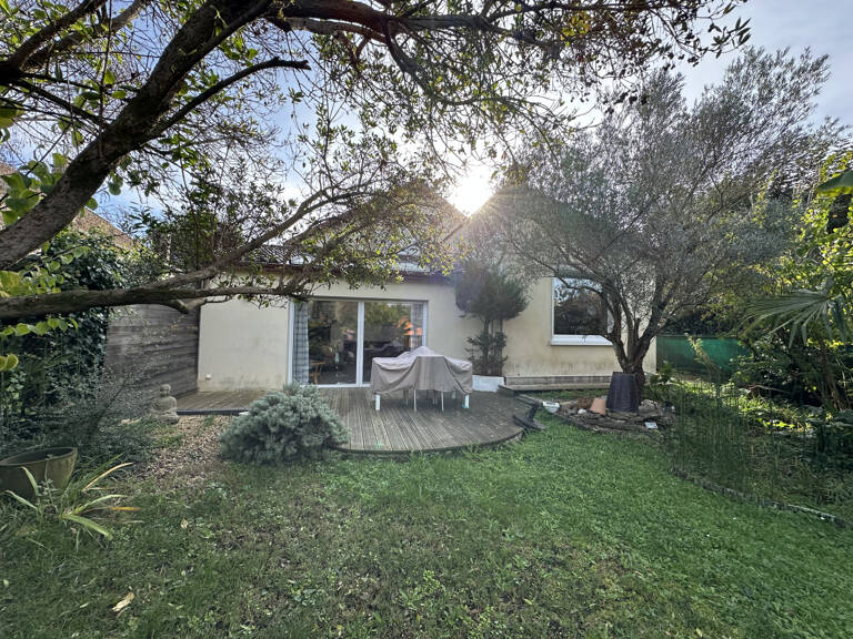 Marmande à quelques pas de toutes les commodités, villa 167m2 avec jardin et garage. — photo 1