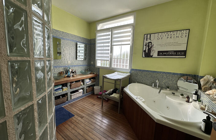 Marmande à quelques pas de toutes les commodités, villa 167m2 avec jardin et garage. — photo 4