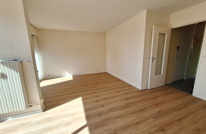 Vente appartement 3 pièces 72 m² Montluçon (03100) — photo 2