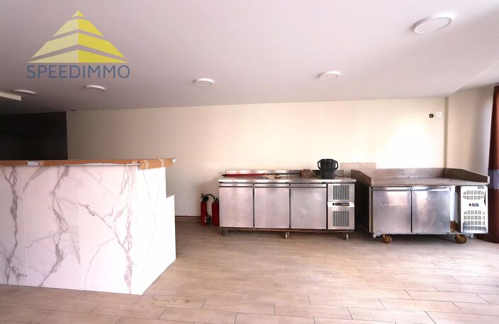 IMMEUBLE DE RAPPORT – COMMERCE + 3 APPARTEMENTS — photo 5