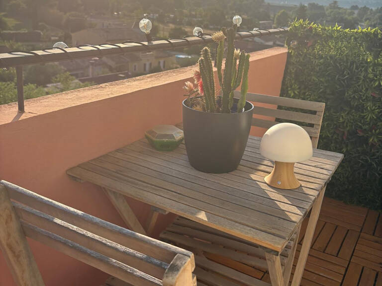 T3 de 61 m2 entièrement rénové   Dernier étage avec vue déga — photo 1